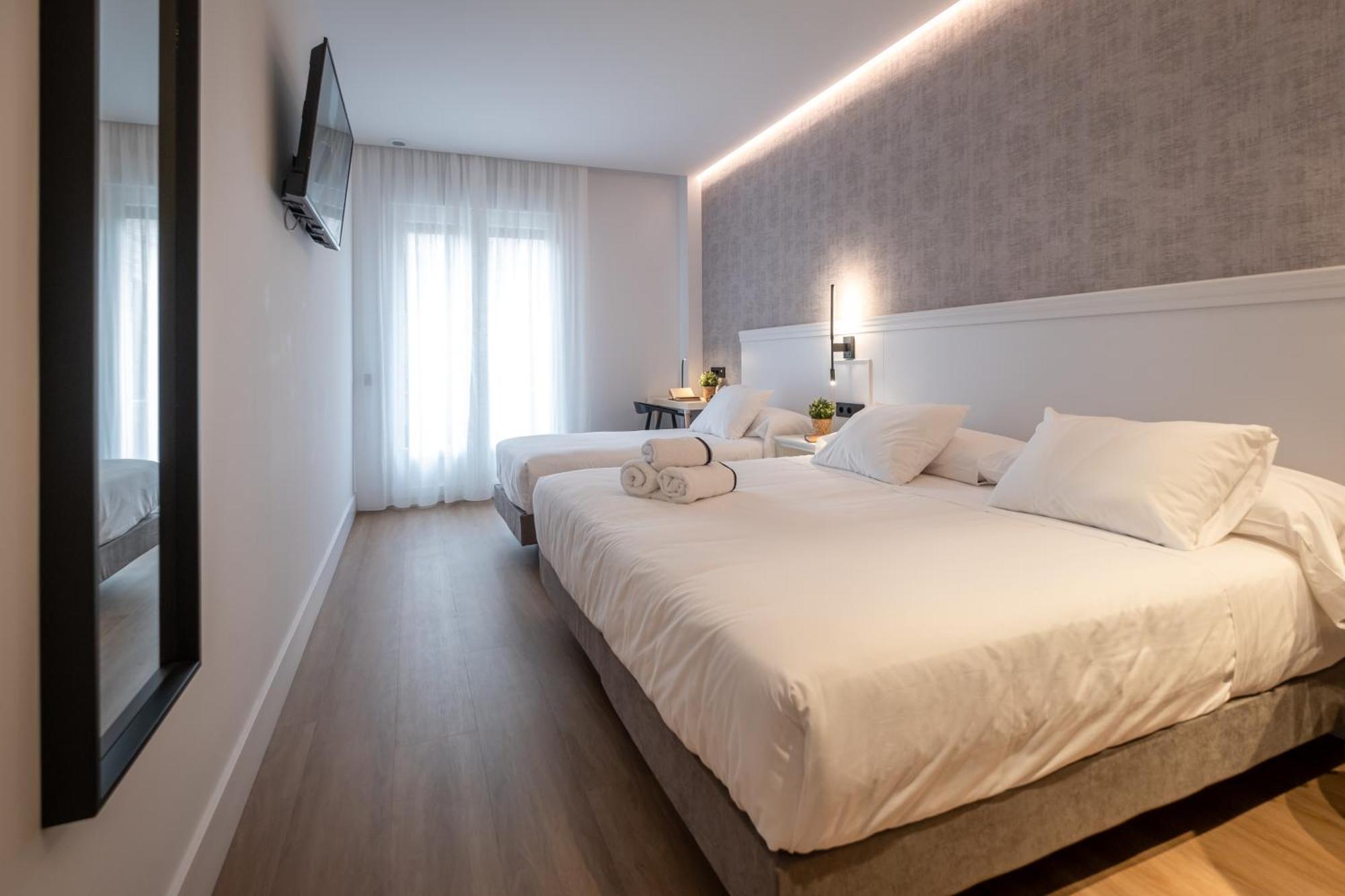 Principe De Vergara Rooms Lujo En El Centro De Logroño Esterno foto