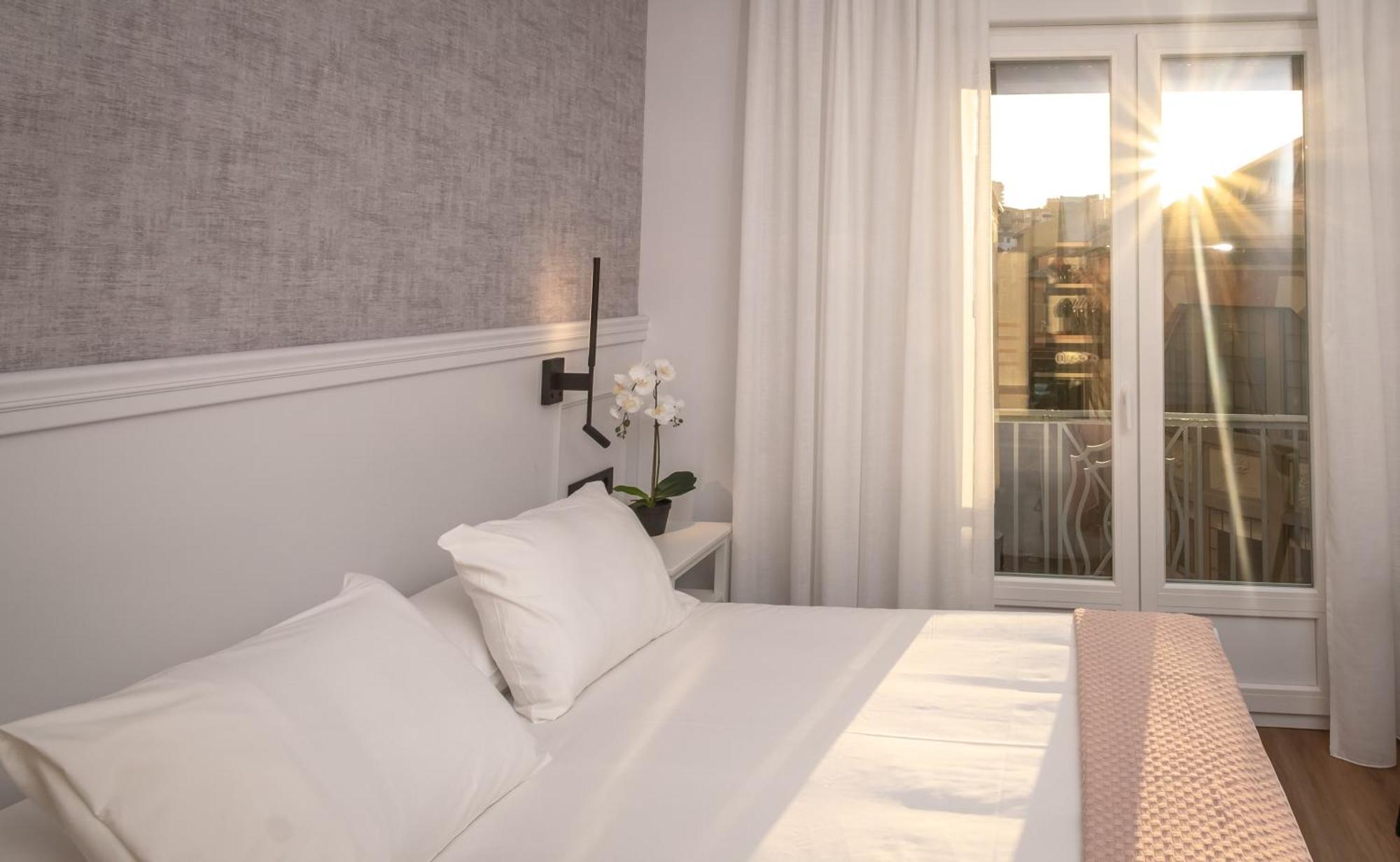 Principe De Vergara Rooms Lujo En El Centro De Logroño Esterno foto